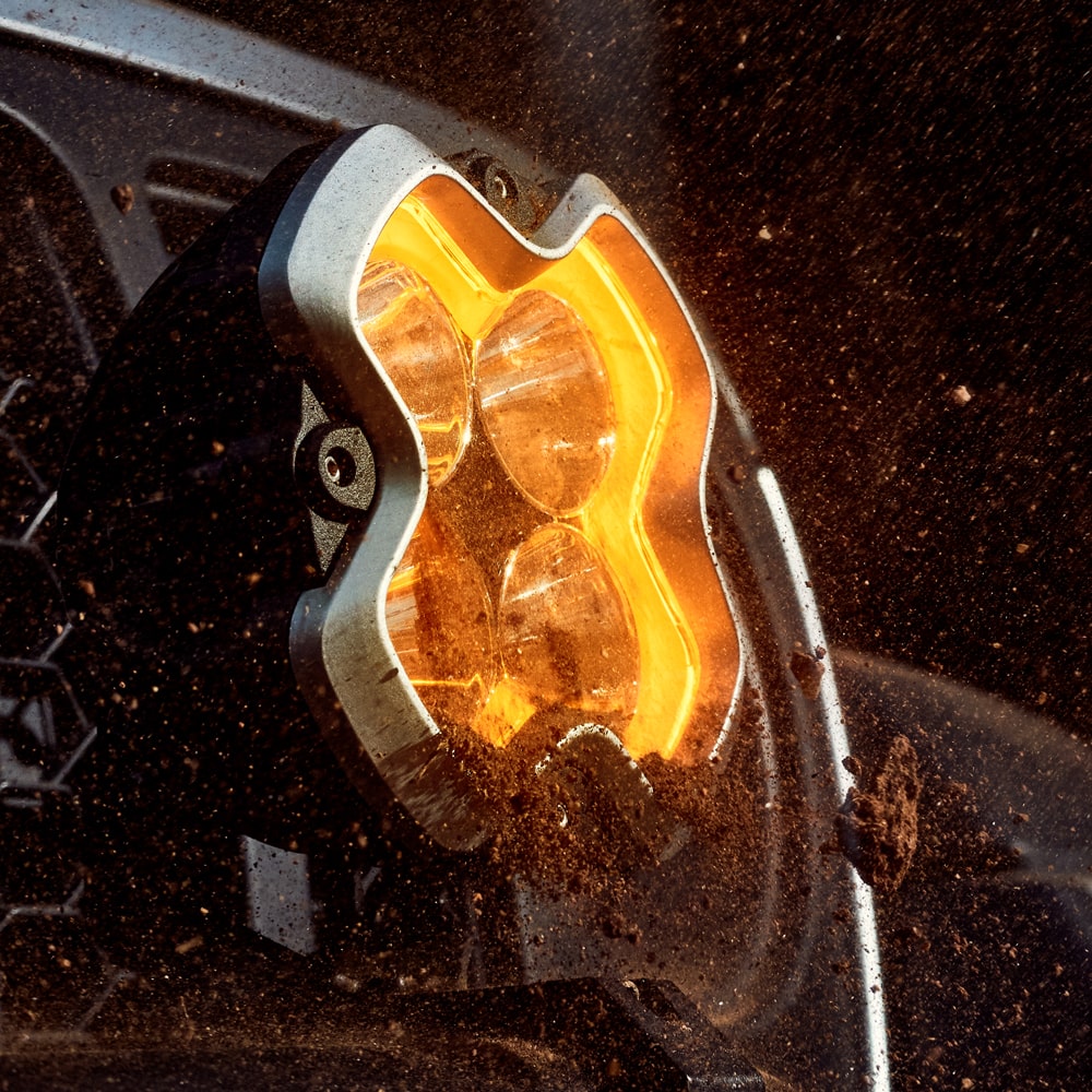 Mud chunks hitting novsight halo 6" led spotlight while off-roading