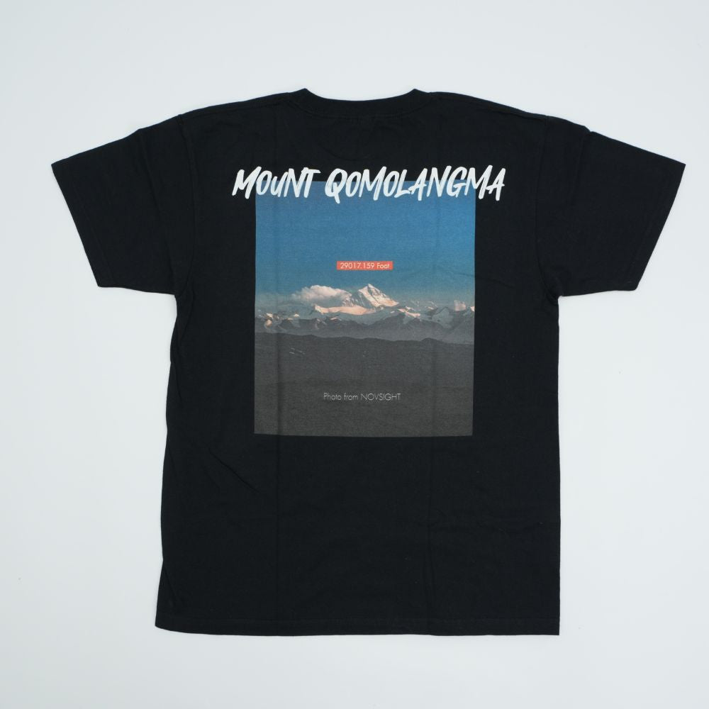 Schwarzes Kurzarm-T-Shirt